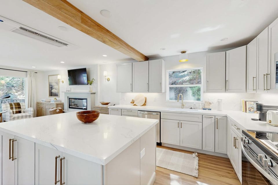 Stunning Home with Lake Views Private Beach Access House in Zephyr Cove