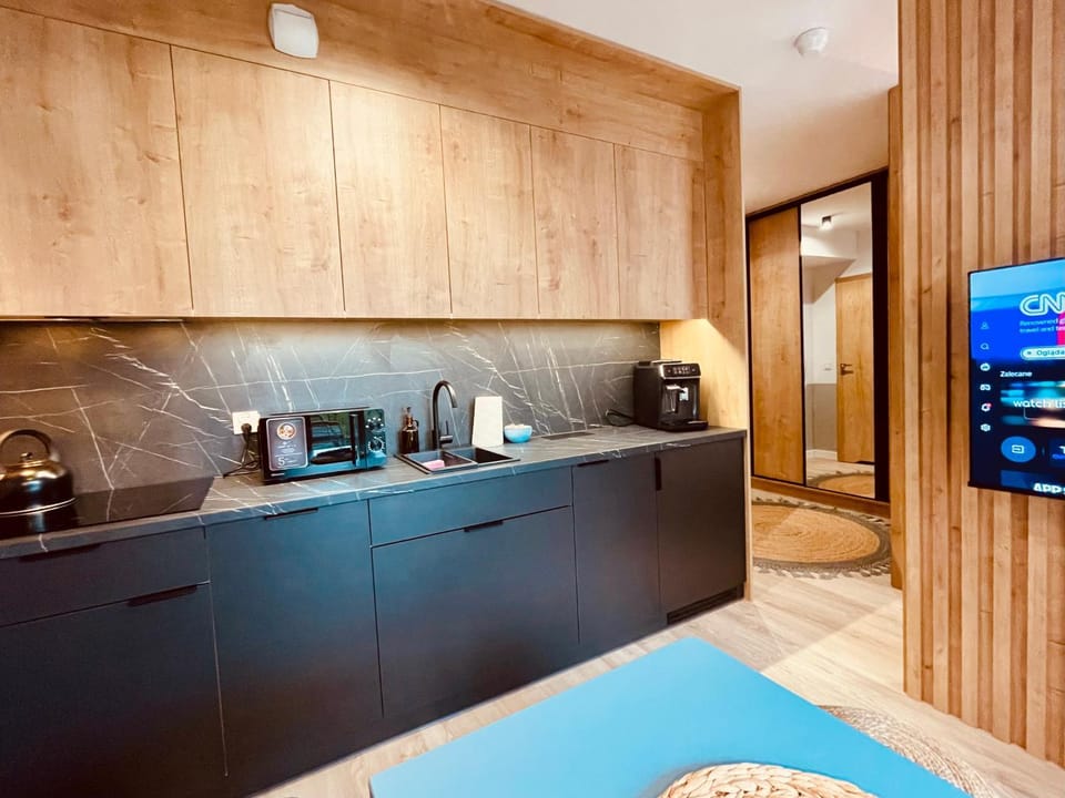 Coffee/tea facilities, Kitchen or kitchenette, dishwasher, microwave