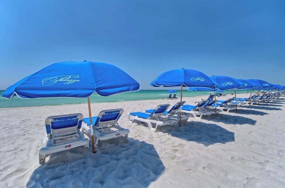 Three Bedroom Beachfront Condo with Ocean Views & Pool Apartment in Panama City Beach
