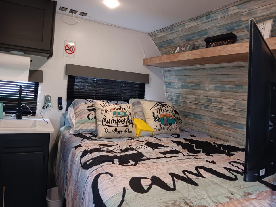 Willowtree Camper Campground/ 
RV Resort in Tennessee