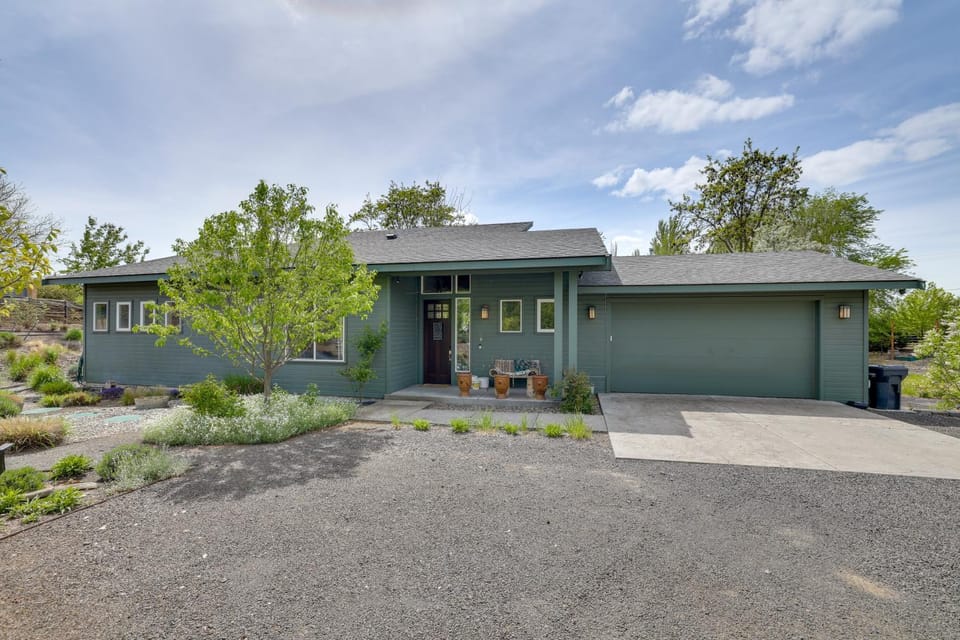 Lush Retreat on Walla Walla’s Southeast Side! House in Walla Walla
