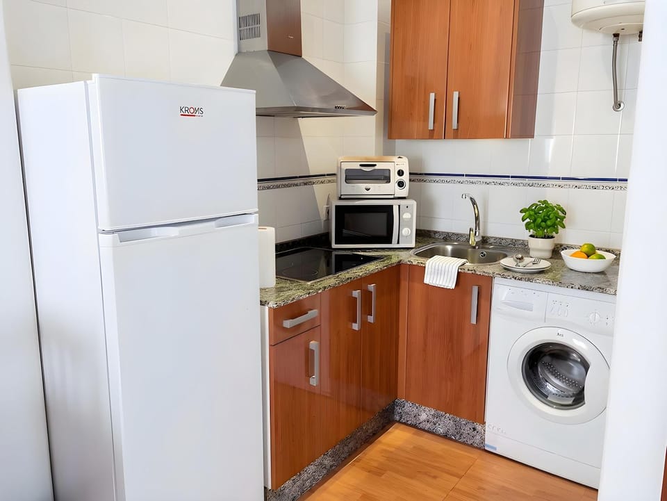 Apartamento Tranquilo facil aparcamiento solo alquilamos a familias y parejas Apartment in Conil de la Frontera