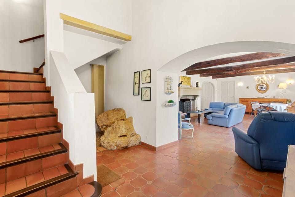 Property building, Living room