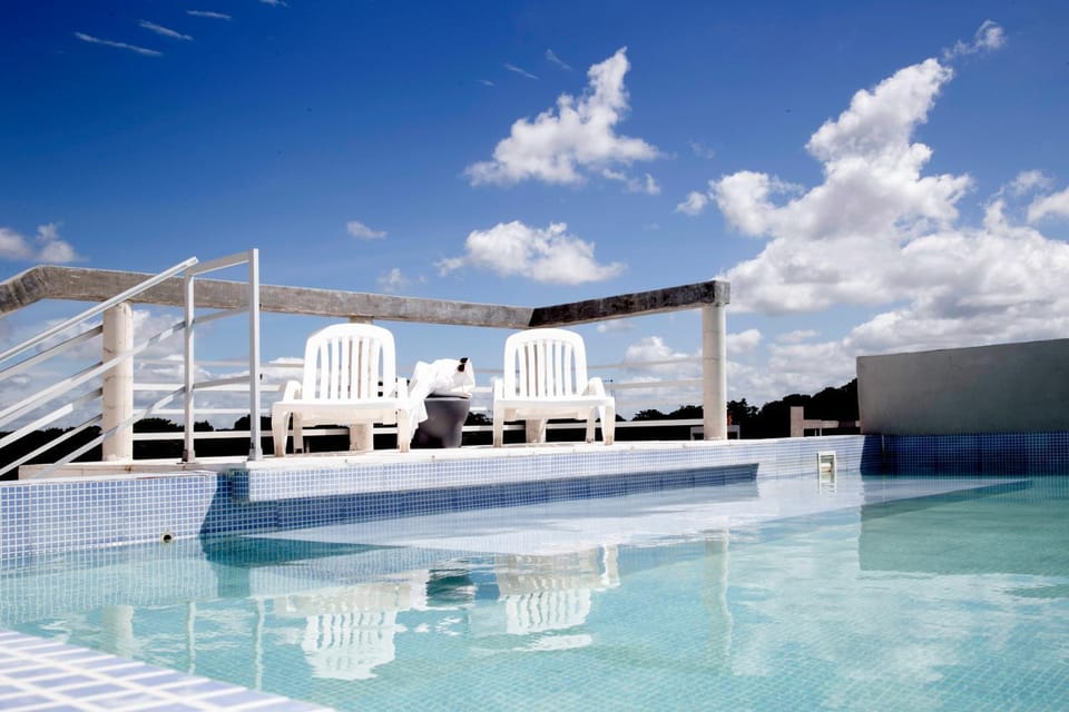 Swimming pool, Swimming pool