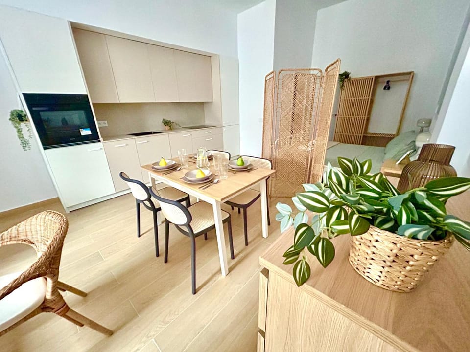 GATU Estudios en Playa Victoria Apartment in Cadiz