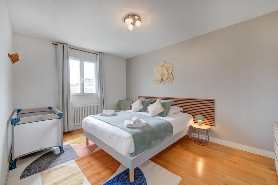 Petit Louis- Maison de charme avec jardin, garage Apartment in Tours