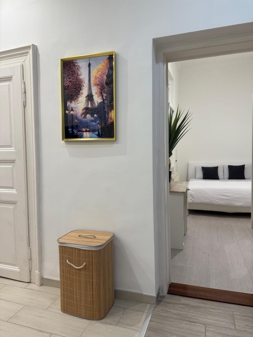 Dolce Vita White Apartment in Budapest