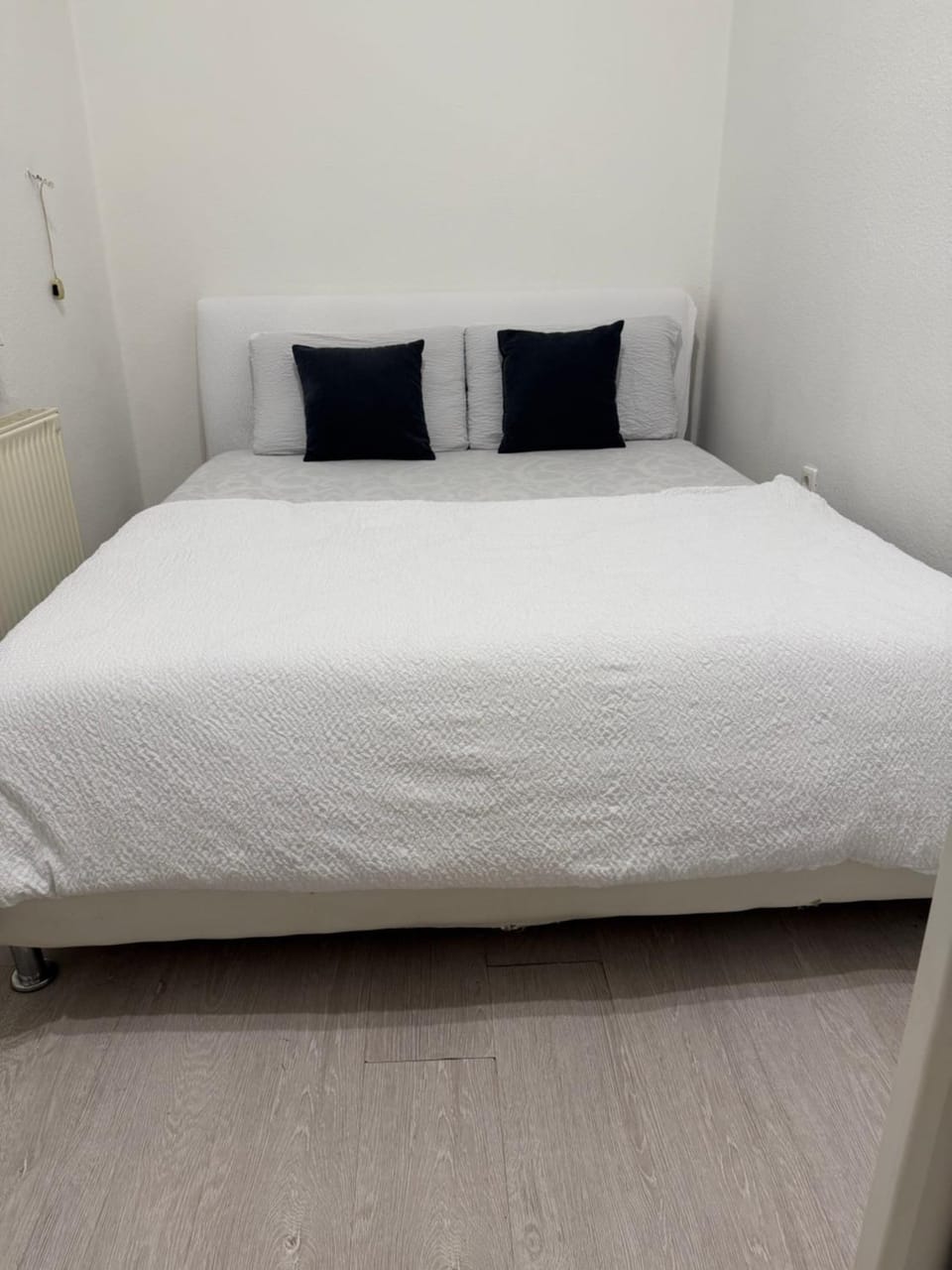 Dolce Vita White Apartment in Budapest