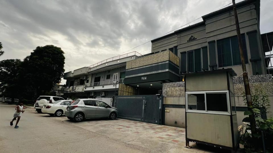 Property building, Neighbourhood, Street view, Parking