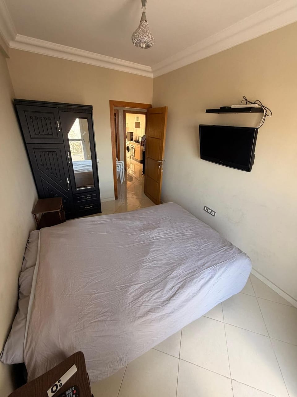 Bed, Night, TV and multimedia, Bedroom