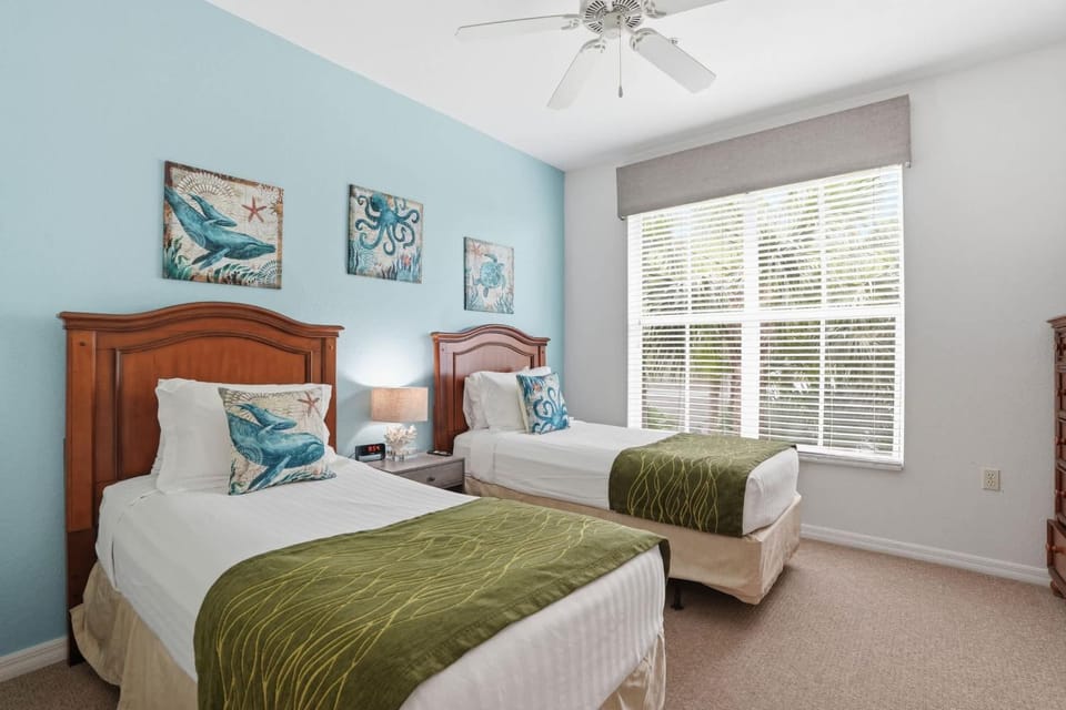 #826 -Second Floor - Lake and Fountain Views House in Lely Resort