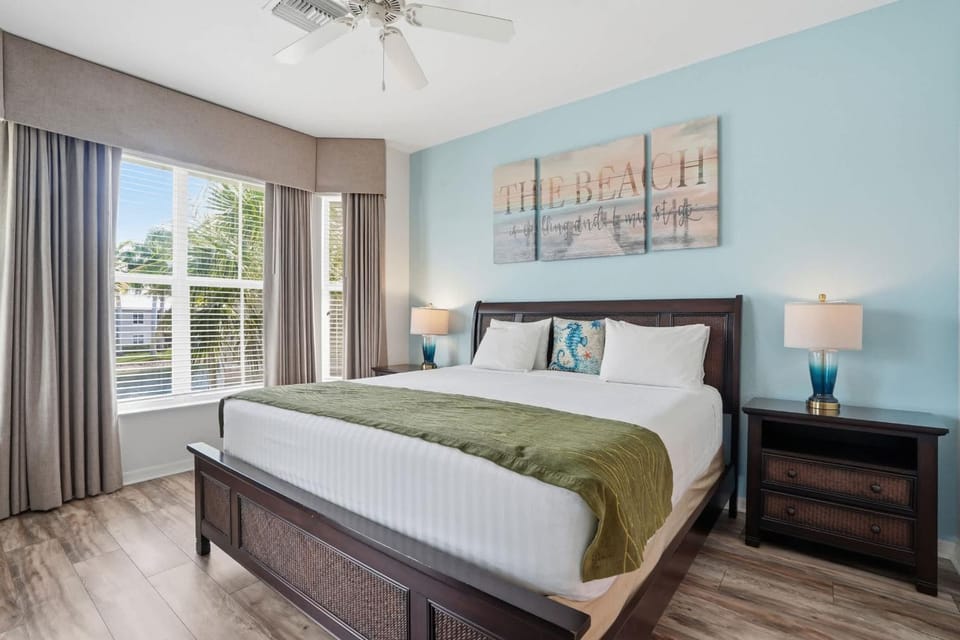 #826 -Second Floor - Lake and Fountain Views House in Lely Resort
