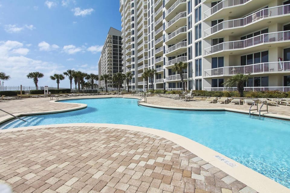 Silver Beach Towers 102W- Southern Heirs House in Destin