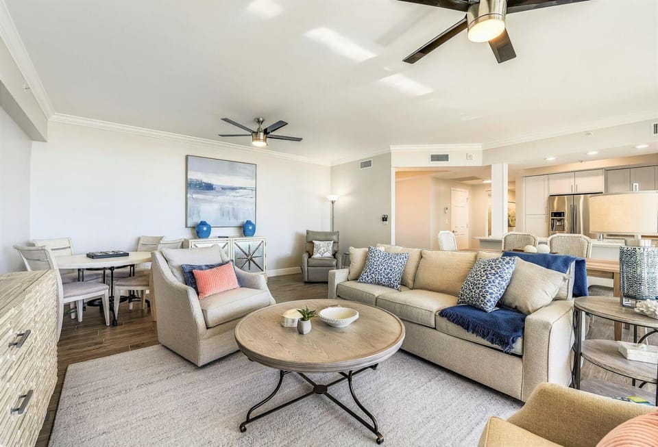 Silver Beach Towers 102W- Southern Heirs House in Destin