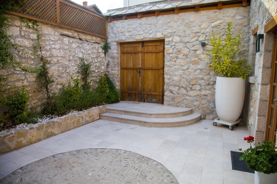 Inner courtyard view