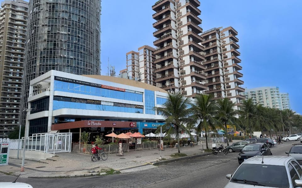 Barra Design and sophistication at Posto 4 in Barra House in Rio de Janeiro
