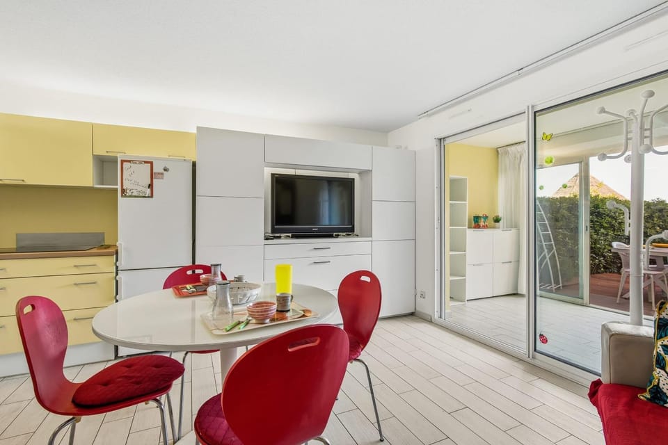Savanna Beach Rochelongue apartment with pool & parking House in Agde