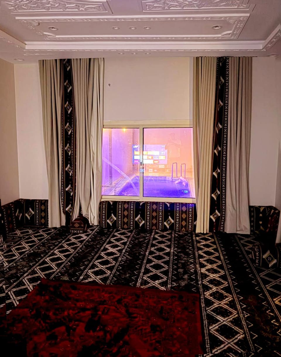 Seating area, Swimming pool