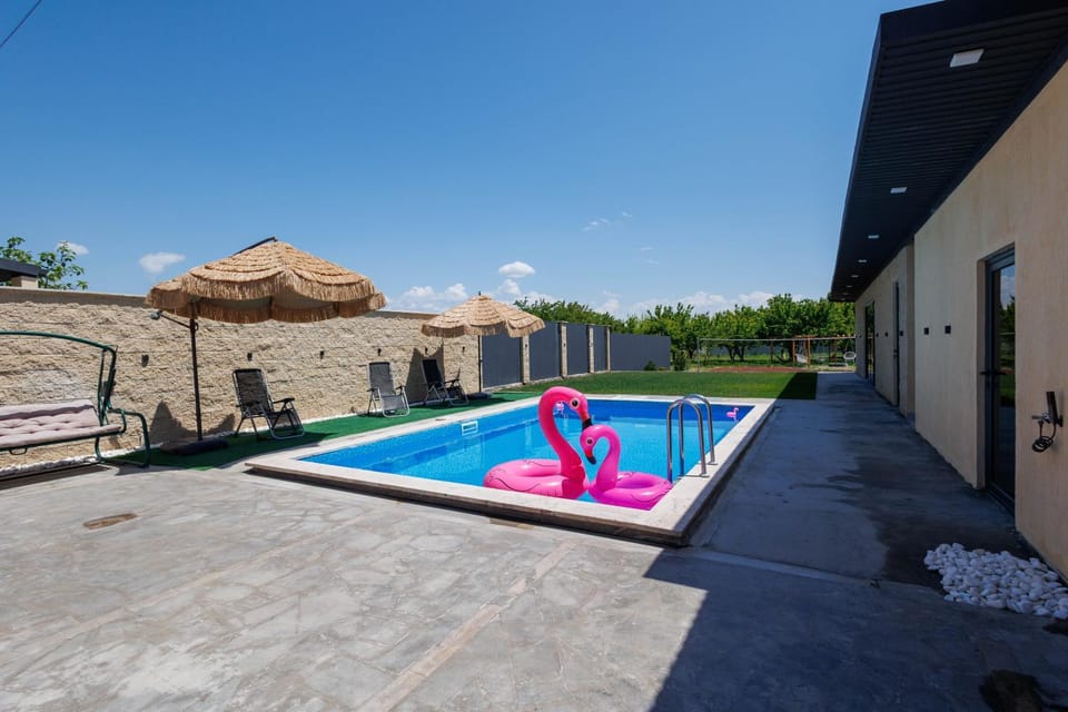 Haykashen Luxury Apartment in Armenia