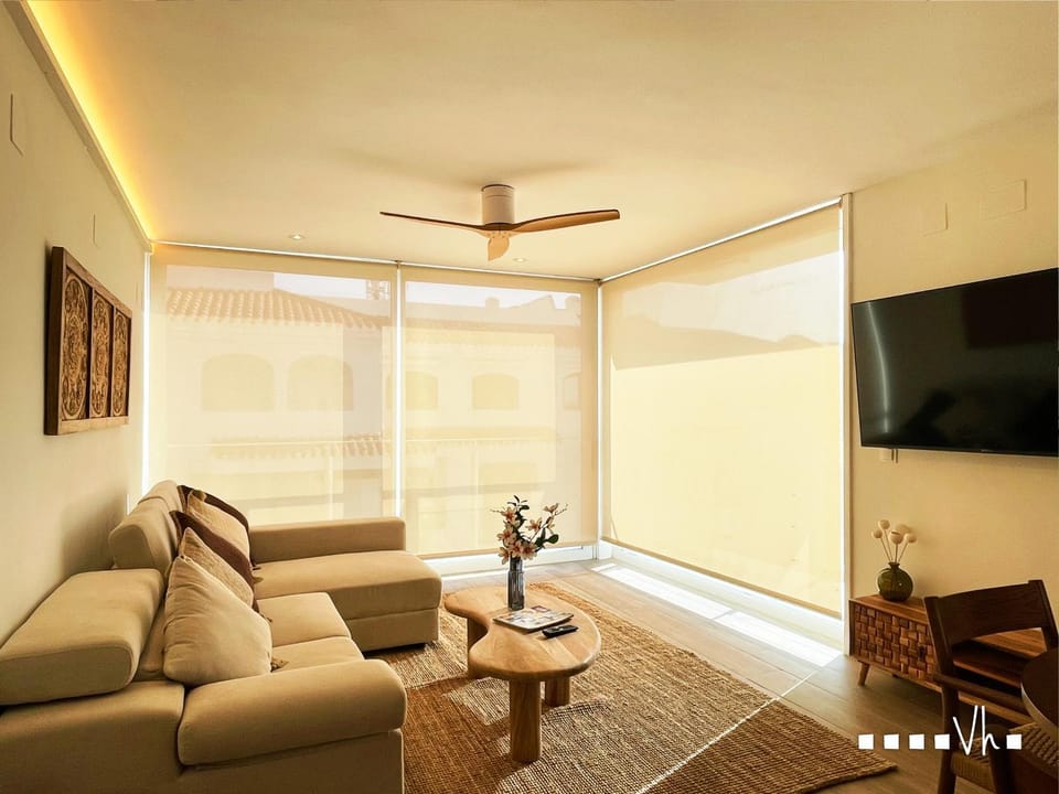 Communal lounge/ TV room, Living room