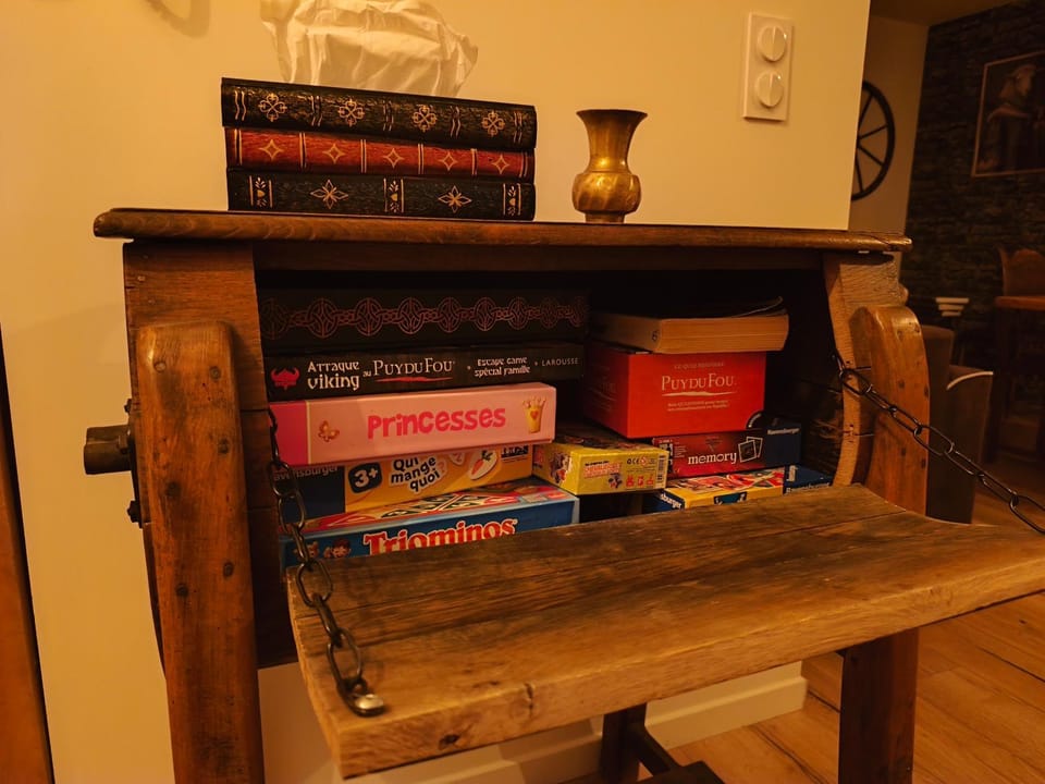 Game Room, Game Room