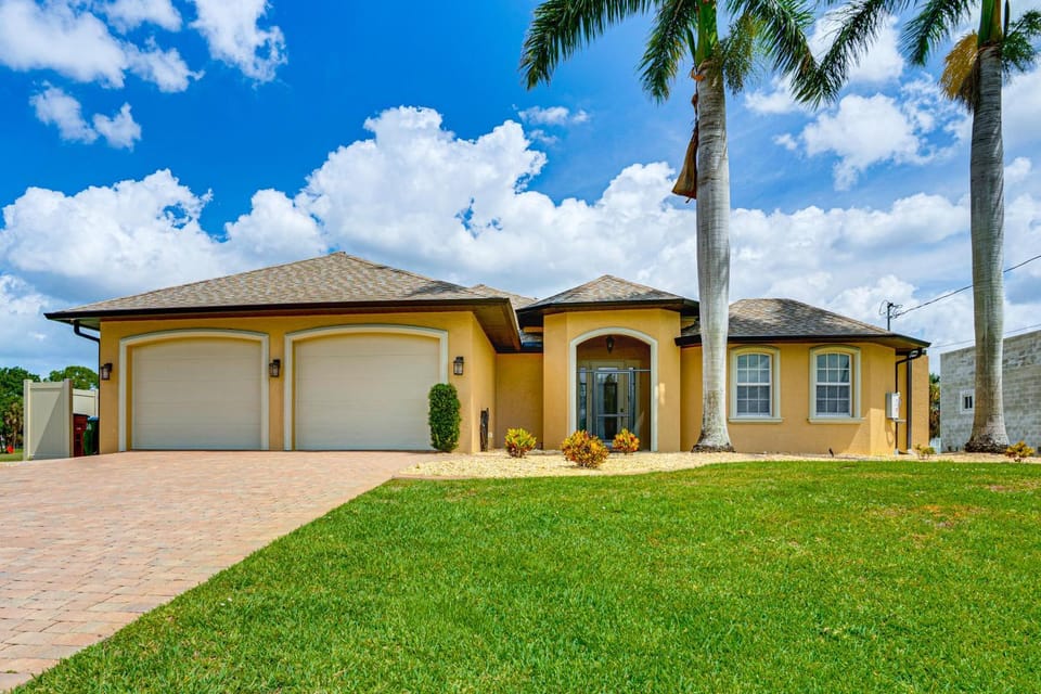 Golf Oasis w/ Gym & Pool! 6 Mi to Matlacha Island House in Cape Coral