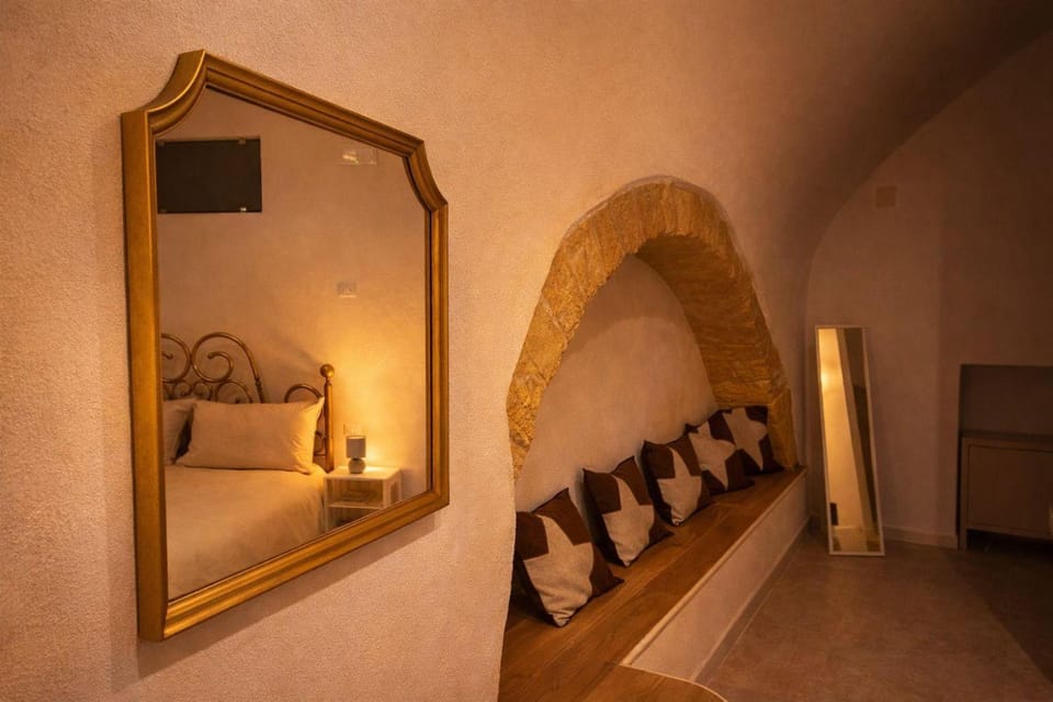 Photo of the whole room, Internal: Not applicable to any particular room