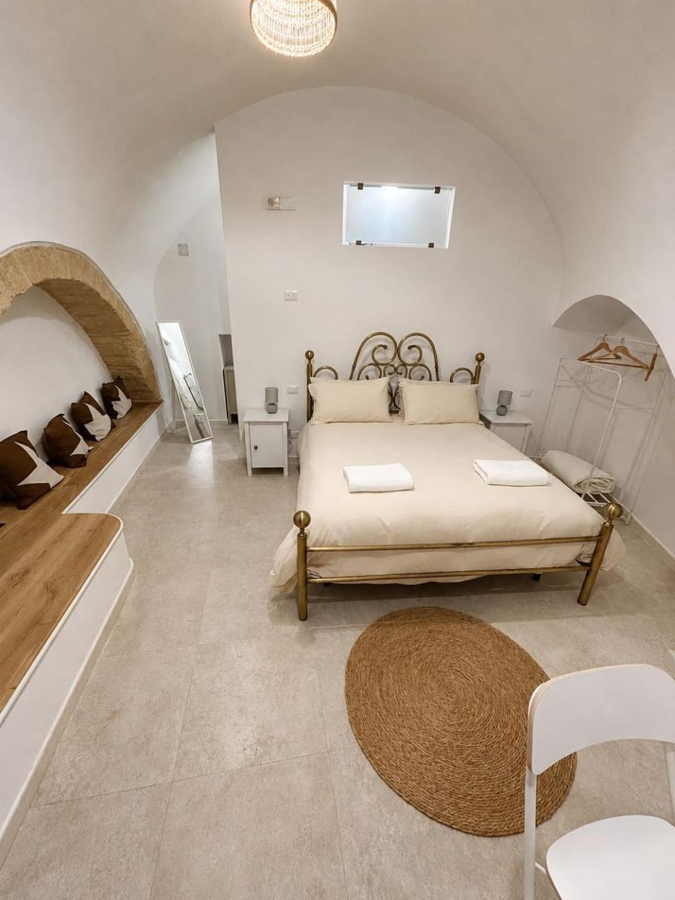 Bed, Photo of the whole room, Bedroom, Internal: Not applicable to any particular room