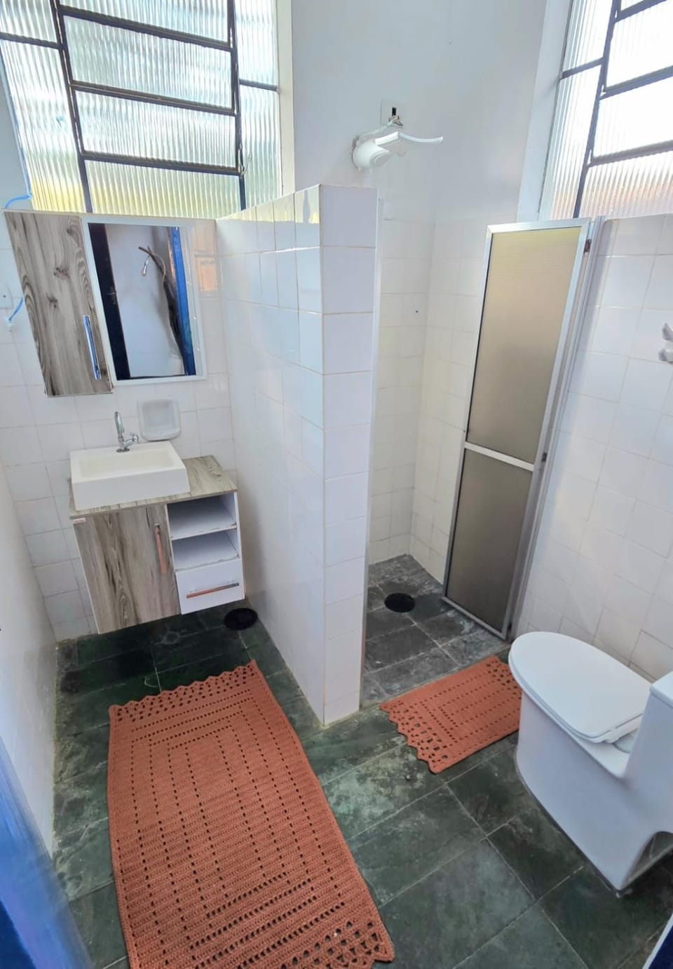 Shower, towels