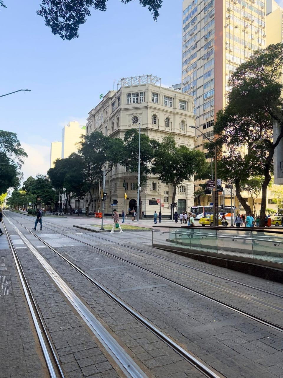 Modern design and 24-hour concierge on Rio Branco Apartment in Rio de Janeiro