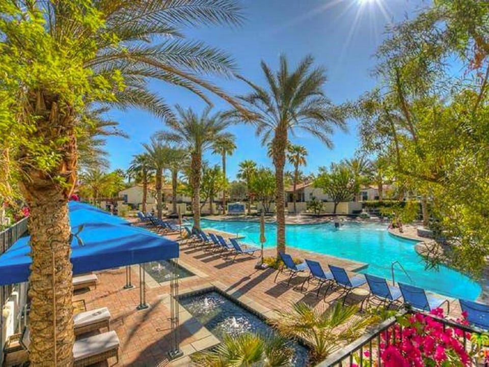 Legacy Villas 4 bd 3 bath Luxury with Patios 12 Pools Villa in Indian Wells