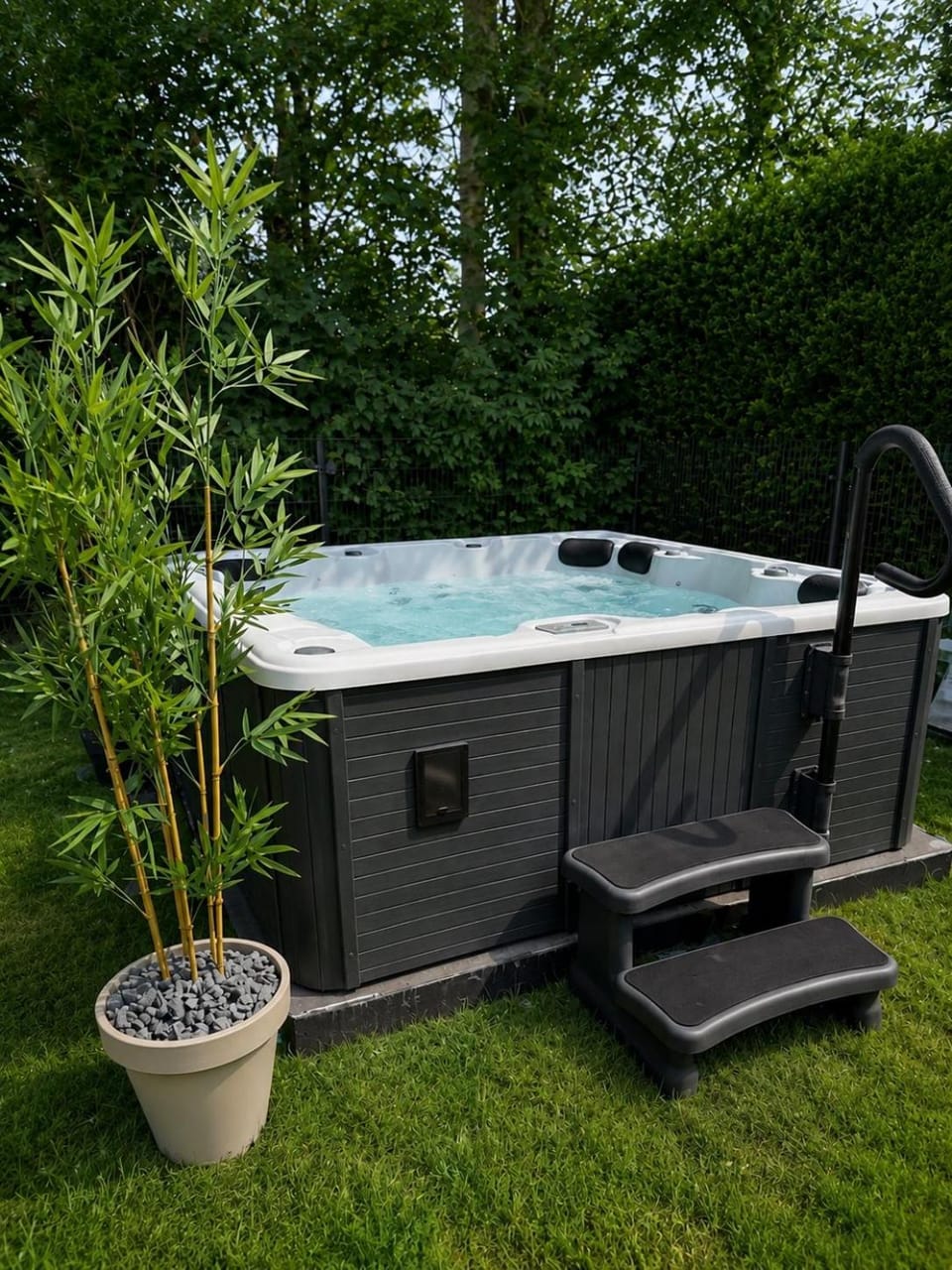 Luxury Villa for 12 Jacuzzi Outdoor lounge & BBQ Villa in Zeewolde
