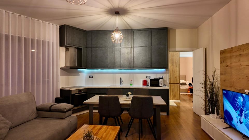 Kitchen or kitchenette, Living room