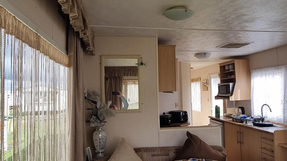 Golden sands 326 3 bedroomed caravan House in Ingoldmells