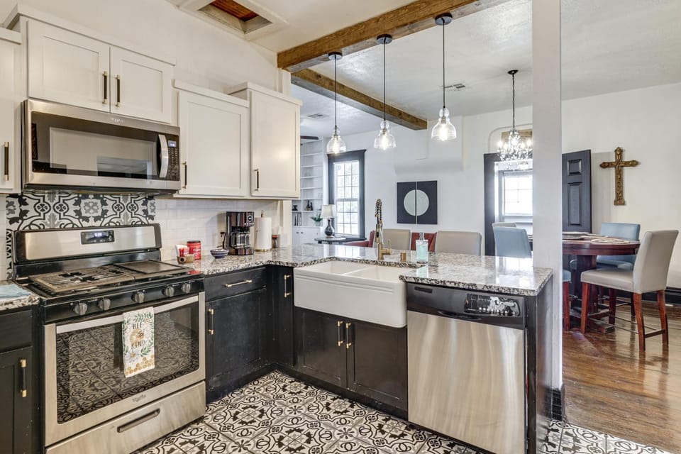 Near UTEP! Inviting El Paso Home 3 Mi to Dtwn House in El Paso
