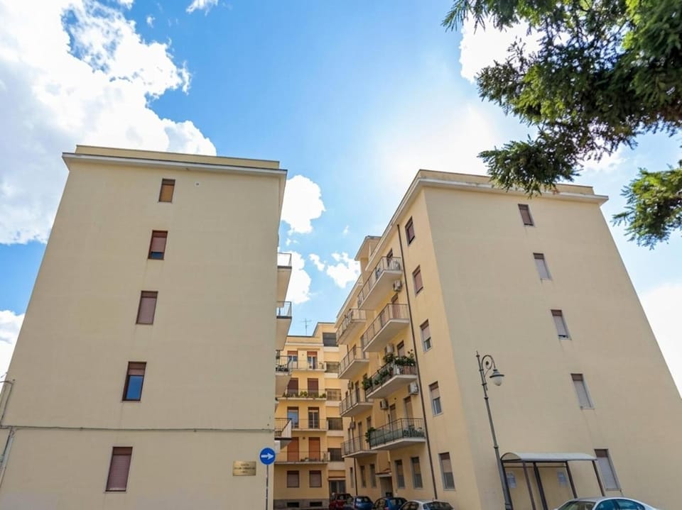 Property building, Neighbourhood, Street view
