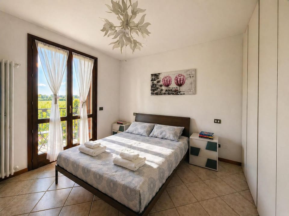 Apartment Sirmione Lugana - Box Auto, AC, WiFi, 600m from Lake Apartment in Sirmione