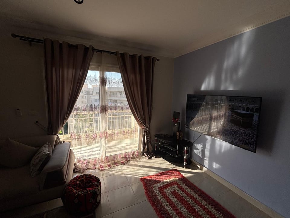 شقة بإطلالة هادئة في أرقى مناطق مدينتي بي 10 Apartment in New Cairo City
