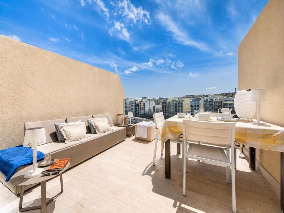 Seafront Duplex Penthouse in St Julians by MR Homes Apartment in Saint Julians