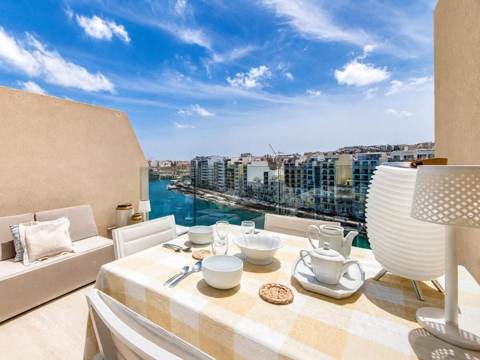 Seafront Duplex Penthouse in St Julians by MR Homes Apartment in Saint Julians
