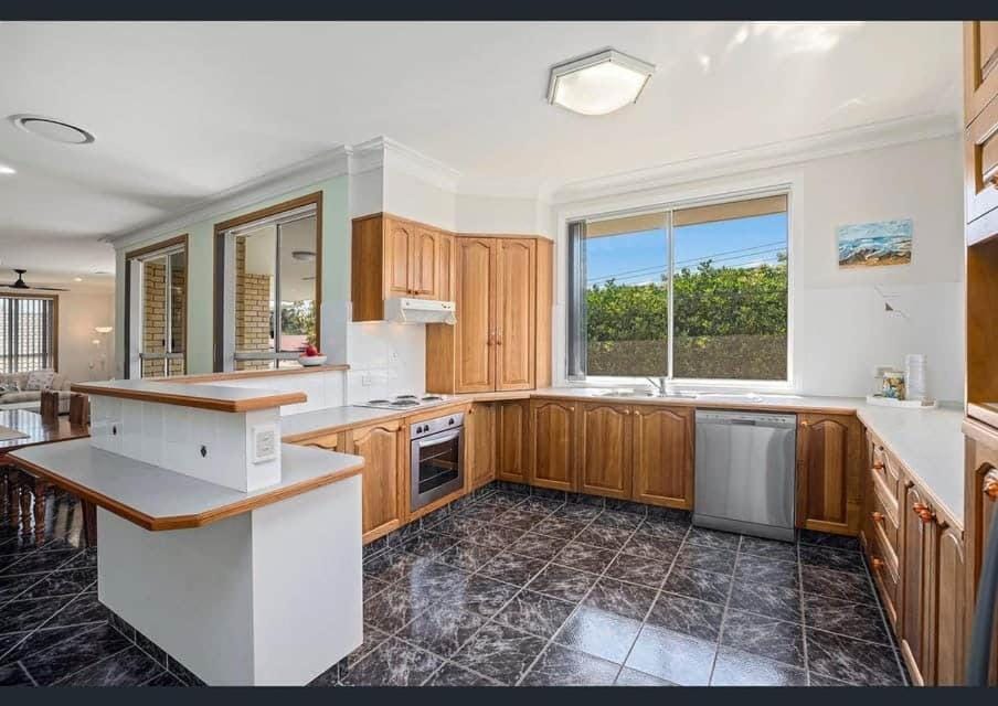 Top Deck Apartment in Middle Arm