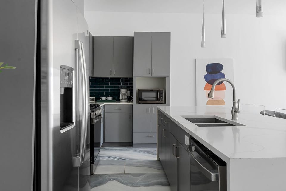 Kitchen or kitchenette, dishwasher, oven, pet friendly, stove