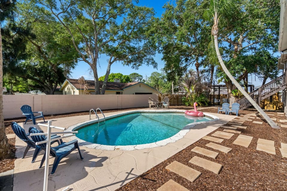 Patio, Day, Pool view, Swimming pool, Swimming pool, sunbed