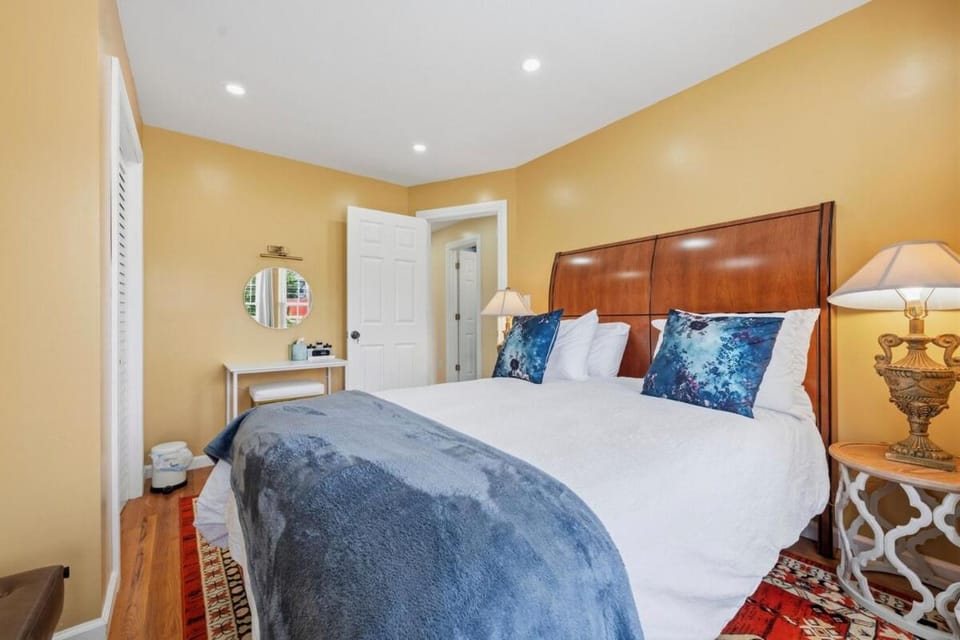 4BR World Cup Base-Sleeps 11-Easy Met-Life Access-Grand Central 30 mins House in Mount Vernon