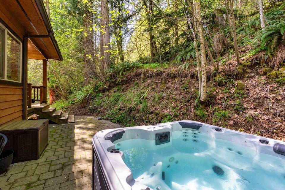 Mount Hood Cabin Retreat - 4BR Sleeps 12 Cabin in Welches
