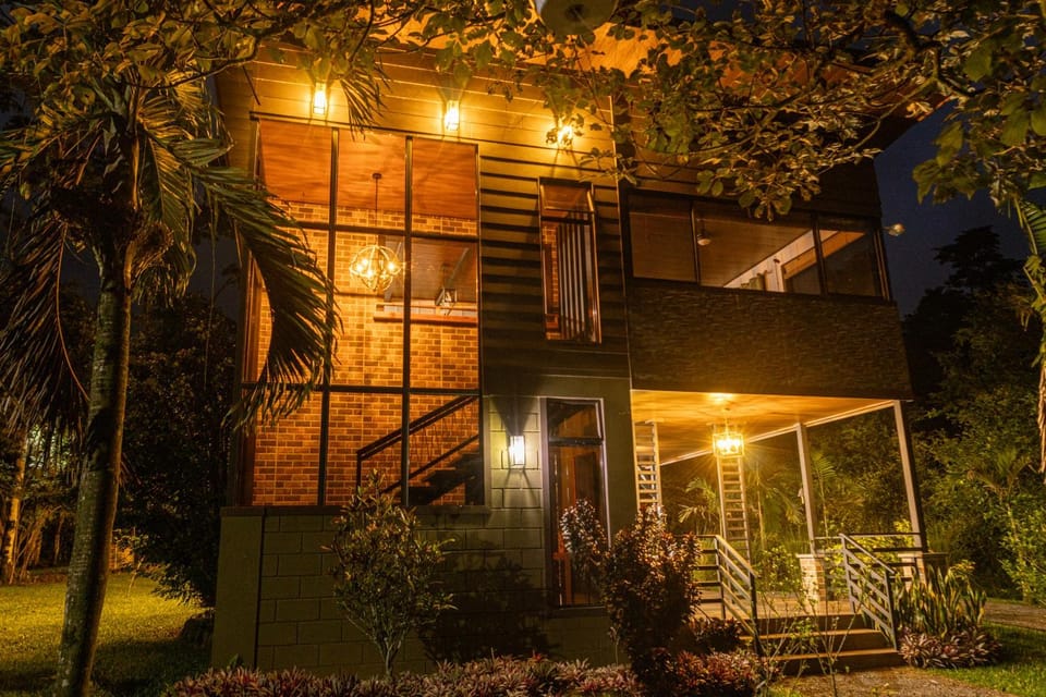 Rainforest Hideaway-Near Braulio Carrillo Park Apartment in Heredia Province