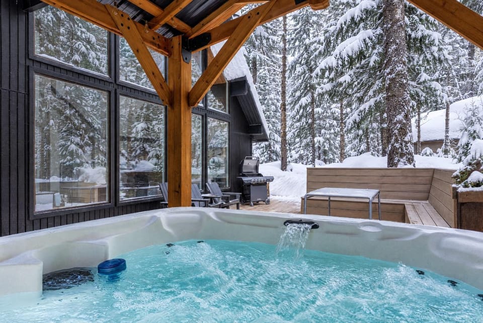 Cozy Mt Hood Cabin in Zig Zag Village Cabin in Clackamas County