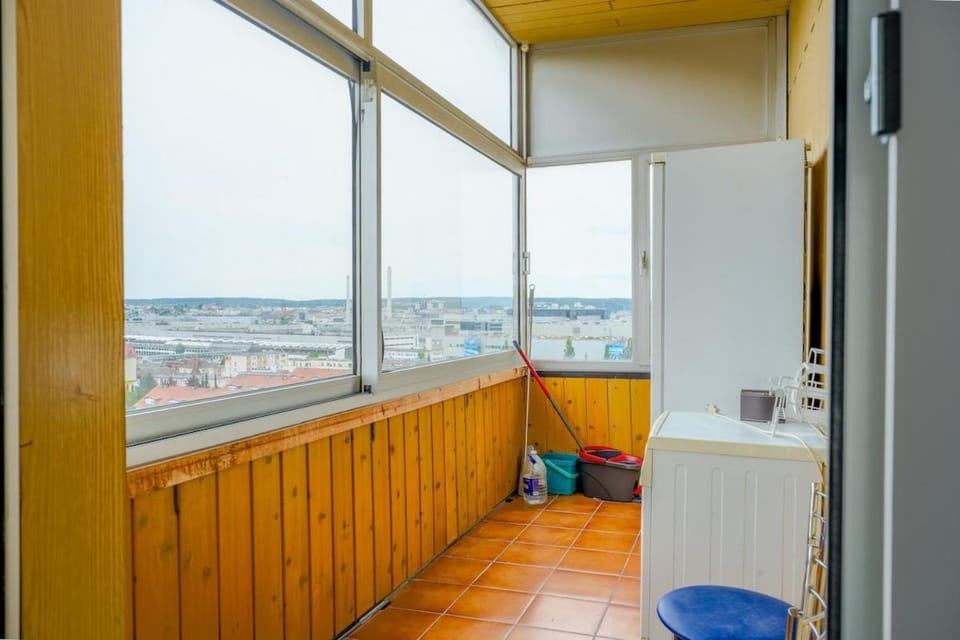 6 Guests Skyline Apartment near Mercedes Plant Apartment in Baden-Württemberg
