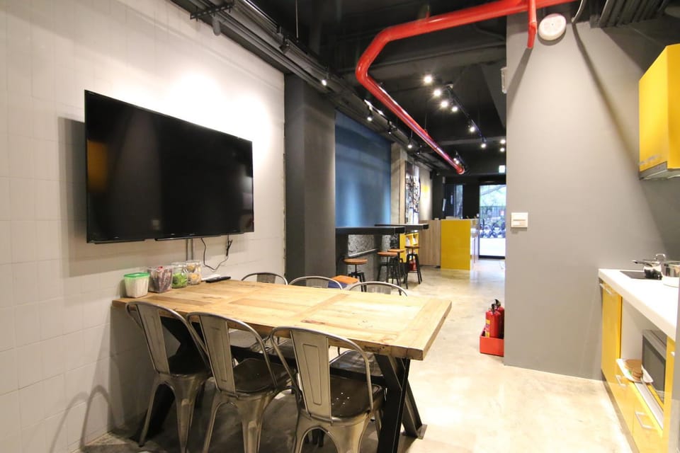 Communal lounge/ TV room, Kitchen or kitchenette