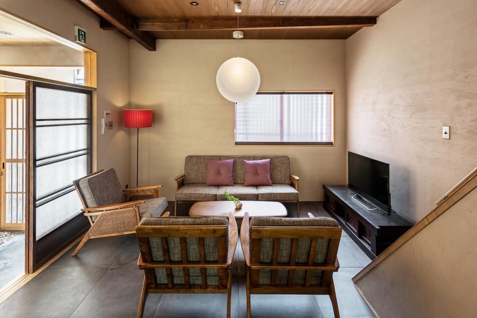 Living room, Seating area